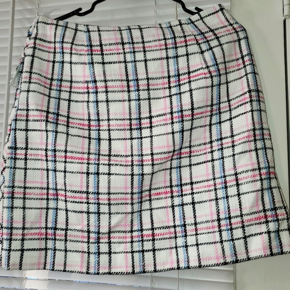 Karl Lagerfeld plaid mini skirt 4 NWT - Picture 3 of 7